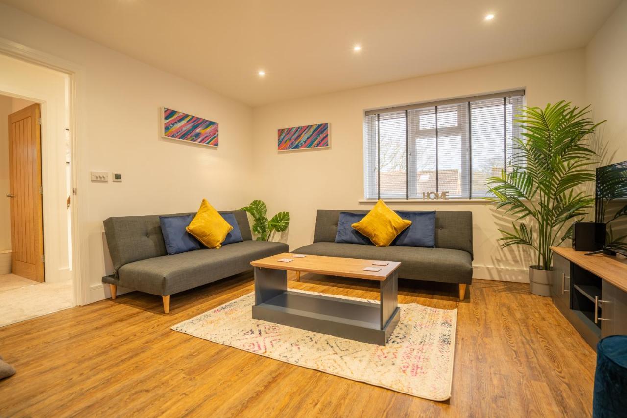 Mill Road Apartment First Floor Crawley  Exteriör bild